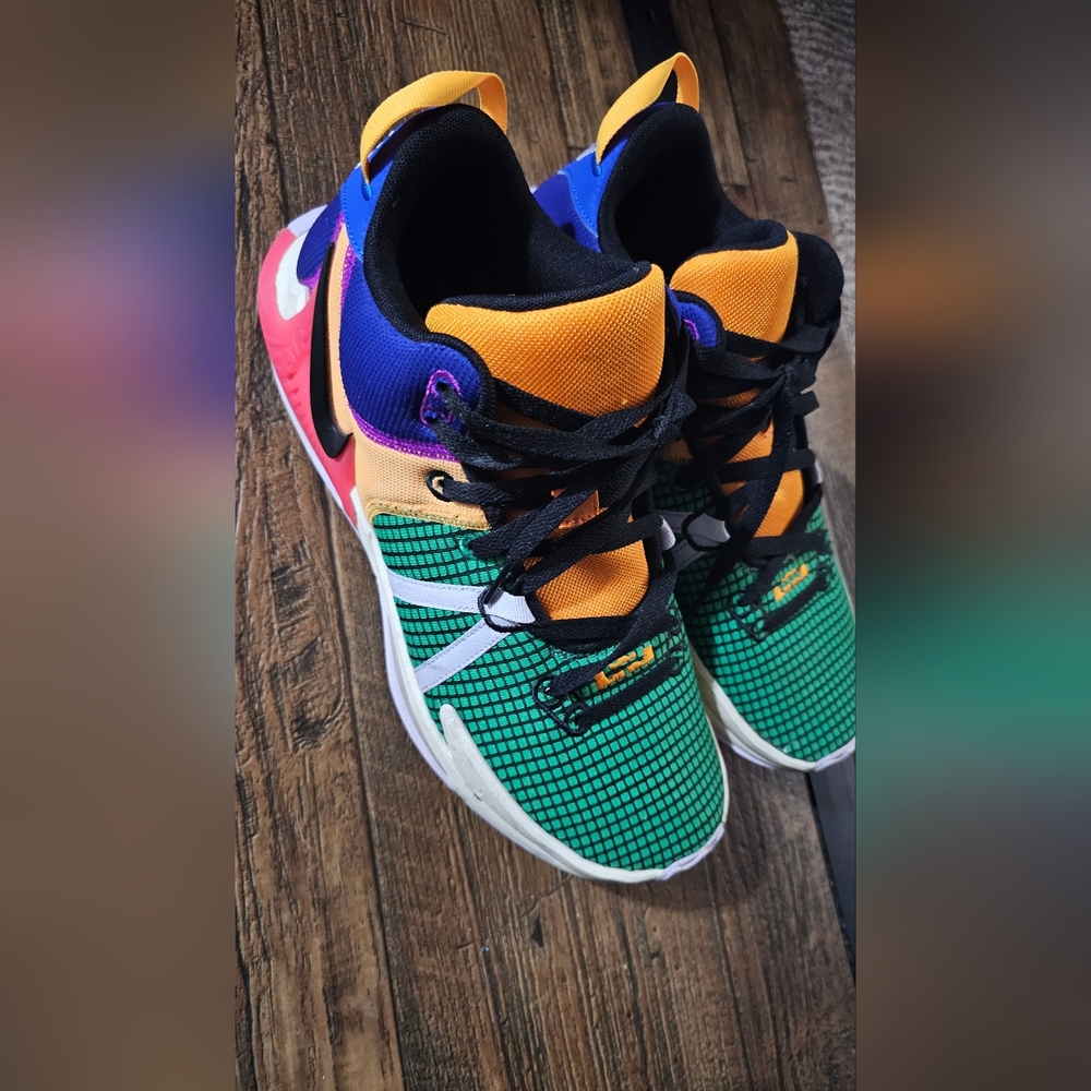 Nike LeBron Witness 7 "Vivid Purple/Black-Sea Coral​" Men's Basketball Shoe Size